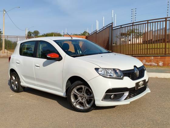 RENAULT SANDERO 1.6 16V SCE FLEX GT LINE MANUAL RENAULT SANDERO 1.6 16V SCE FLEX GT LINE MANUAL